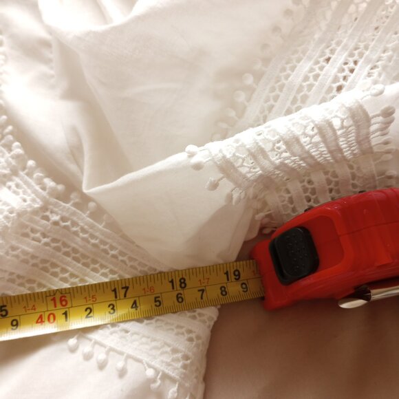 Elegant White Belted Dress - Picture 4 of 7